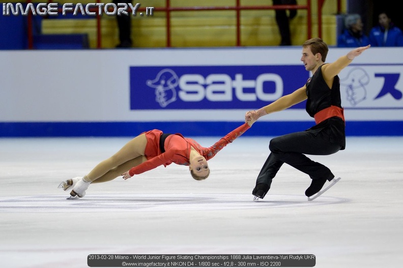 2013-02-28 Milano - World Junior Figure Skating Championships 1868 Julia Lavrentieva-Yuri Rudyk UKR.jpg
